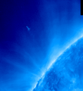 Der Höllenflug des Kometen (Copyright © 2011 by NASA/STEREO/NRL)