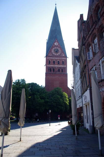St. Johannis und der schiefe Turm von Lüneburg